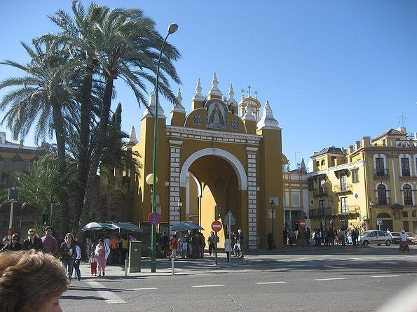 Guided walking tour to Setas, La Macarena and Dueña's Palace in Seville - Key highlights you should care about