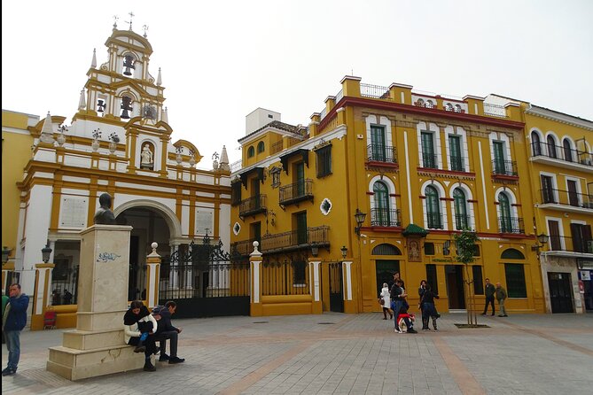 Guided walking tour to Setas, La Macarena and Dueña's Palace in Seville - Walking along Cardo Máximo, Calle San Luis, and Plaza del Pumarejo