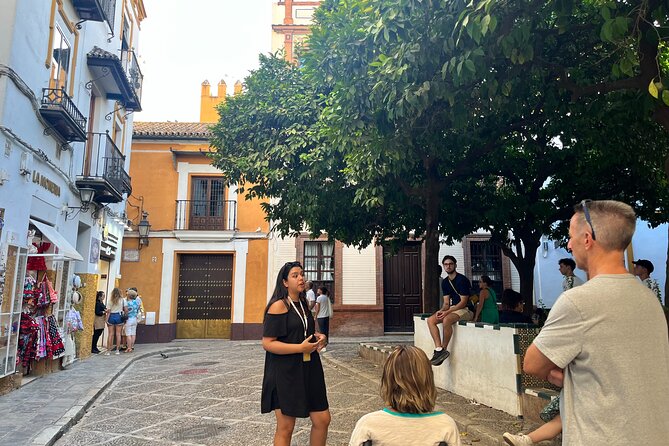 History of Women of Seville Private Tour - Clara Campoamor and María Dolores López: a strong start with named stories