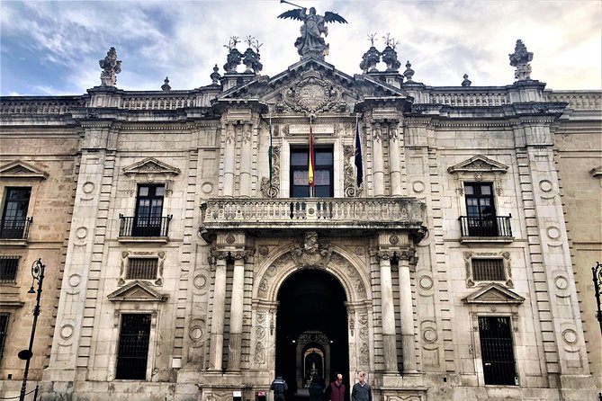 History of Women of Seville Private Tour - Catalina de Ribera and Queen Isabel I: closing with monuments that stick