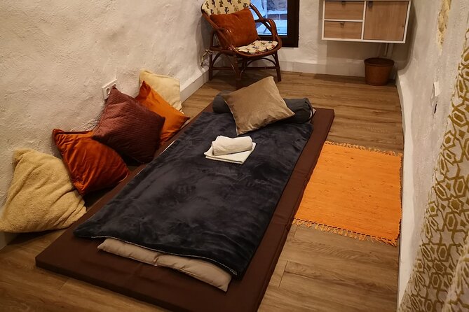 Infinite Space Massages - Finding Espacio Infinito in Seville, and what the 9:00 am start really means