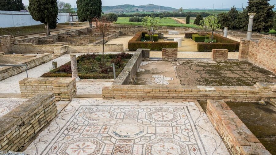 Itálica: 3-Hour City of Emperors Tour from Seville - Getting to Itálica from Seville without the headache