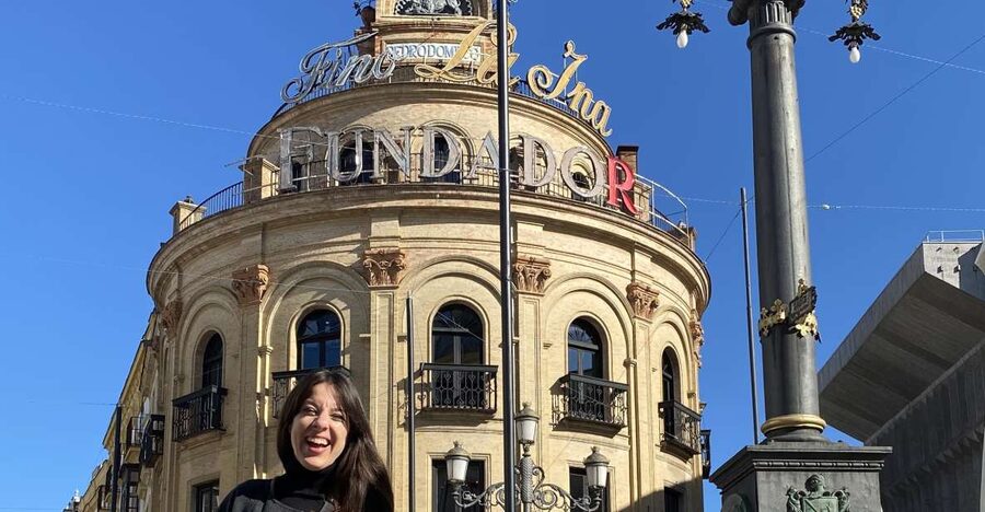 Jerez de la Frontera: 1.5-Hour Walking Tour with a Guide - Start at the Municipal Tourist Office, then get your bearings fast