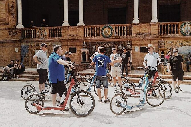 Kickscooter electric tour Sevilla - Archivo de Indias and Antigua Tabacalera: Big Names, Real Streets