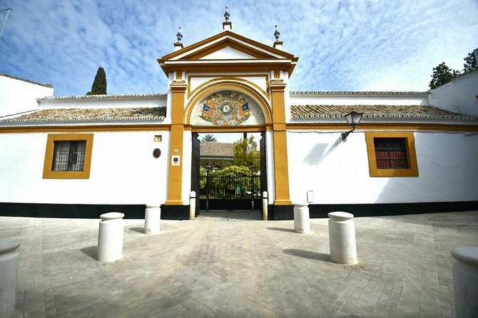 "Las Dueñas" Palace ticket + Audioguide - Accessibility reality check: the staircase detail you should know