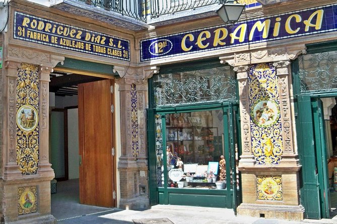 Legends of Triana Walking Tour in Spanish - Starting at Puente de Isabel II: the fastest way to get oriented in Triana