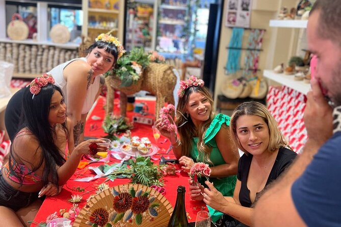 Make a traditional "tocado" sevillano - What you make, a traditional tocado sevillano you decorate yourself