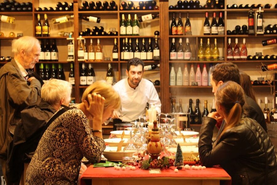 Marbella: Tour of the Old Town with Tapas & Wine - Tapas and Wine Stops: A Real Eating Plan, Not Random Snacking