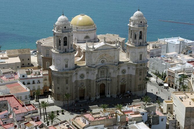 Medieval Cadiz Guided Walking Tour - Arco del Pópulo: Passing Through One of Cádiz’ Preserved Gateways