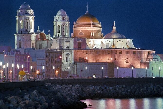 Medieval Cadiz Guided Walking Tour - Plaza de San Juan de Dios, the Medieval Heartbeat of Cádiz