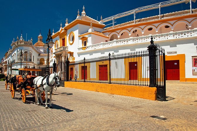 Monumental Economic tour with booking fee Seville - Real Alcázar de Sevilla and Catedral de Sevilla: Time for a Taste, Not a Full Visit