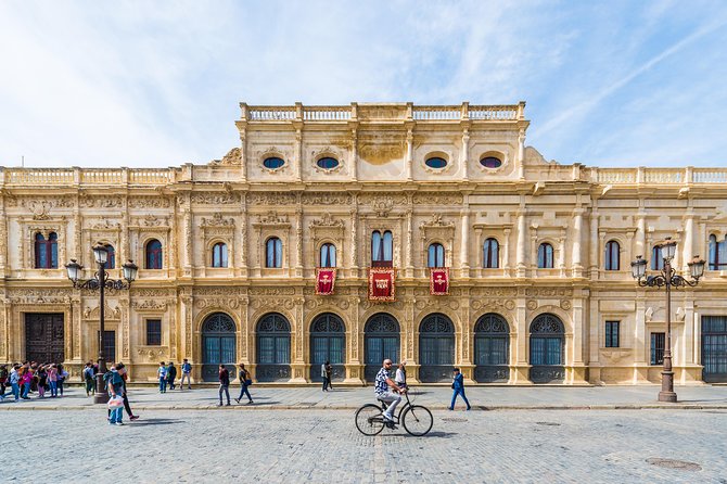 Monumental Economic tour with booking fee Seville - Triana and Puente de Isabel II: Seeing the City From the River Route