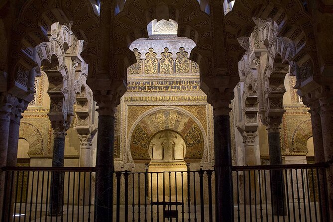 Mosque-Cathedral of Cordoba Guided Tour Skip the Line & Ticket - Guides, Language, and Group Size: What the Experience Feels Like