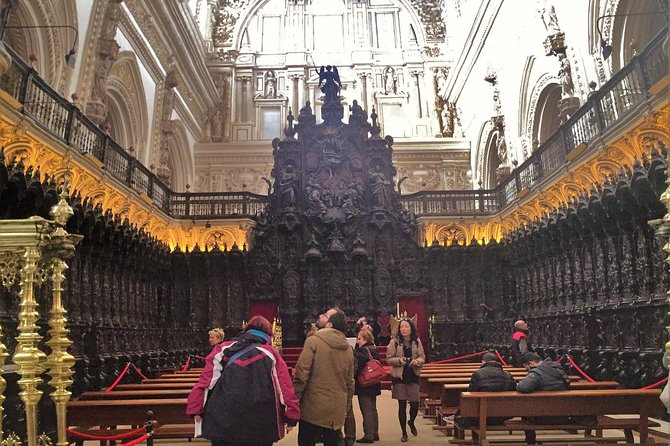 Mosque-Cathedral of Córdoba Guided Tour with Priority Tickets - Practicalities: meeting point, walking, and fitness level