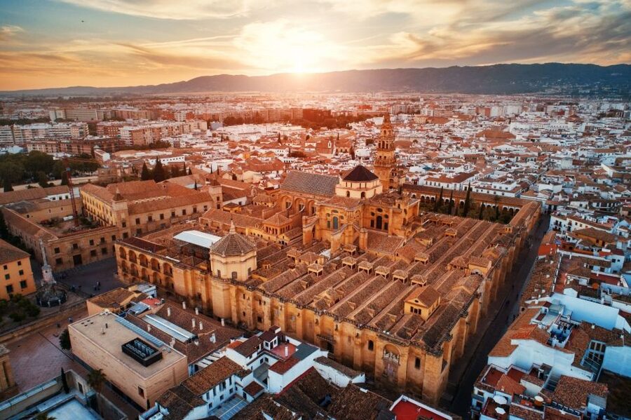 Mosque-Cathedral of Córdoba Guided Tour with Tickets - Practical comfort tips for a long-looking short tour