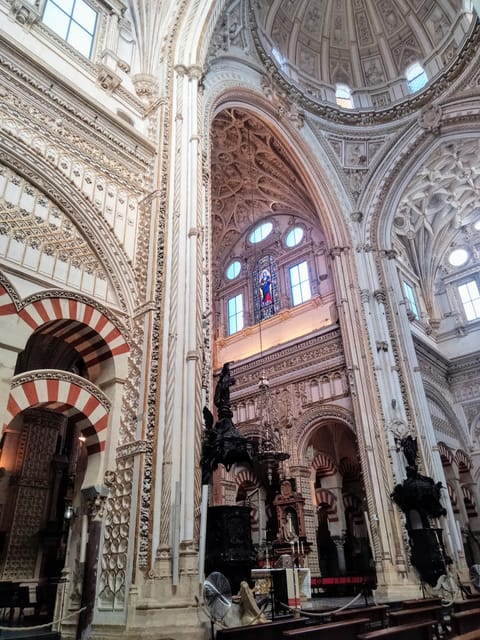 Mosquée Cathédrale tour guidé en petit group en français - Córdoba Mosque-Cathedral: Why This Building Hits Hard