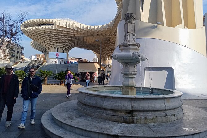 Must See Running Tour Of Sevilla - Start at Alameda de Hércules: Warming Up with a Local Hangout