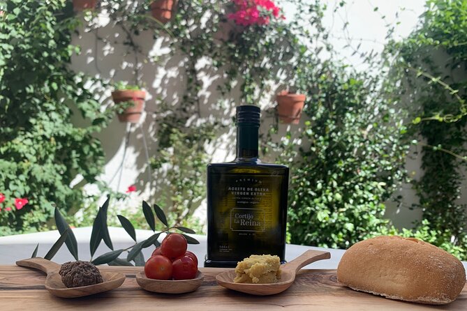 O75 . The Oliva experience that you deserve - The Savory Start: Andalusian Toast and a 2-Ingredient Appetizer
