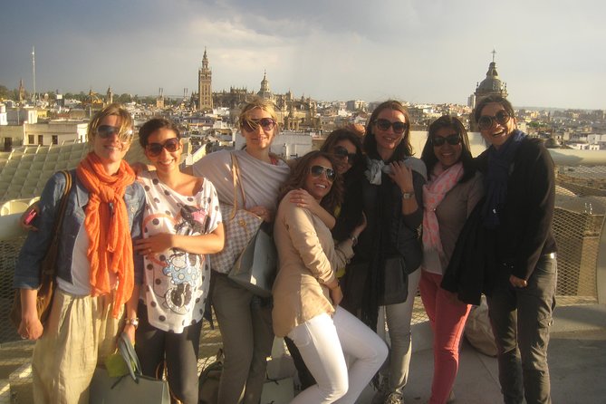 Off the Beaten Path: Seville Urban Walking Tour - Santa Cruz and Archivo de Indias, old streets plus long documents