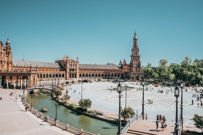 One-way Private Transfer From/To Sevilla Airport - Airport Arrival to Named Pickup in Seville
