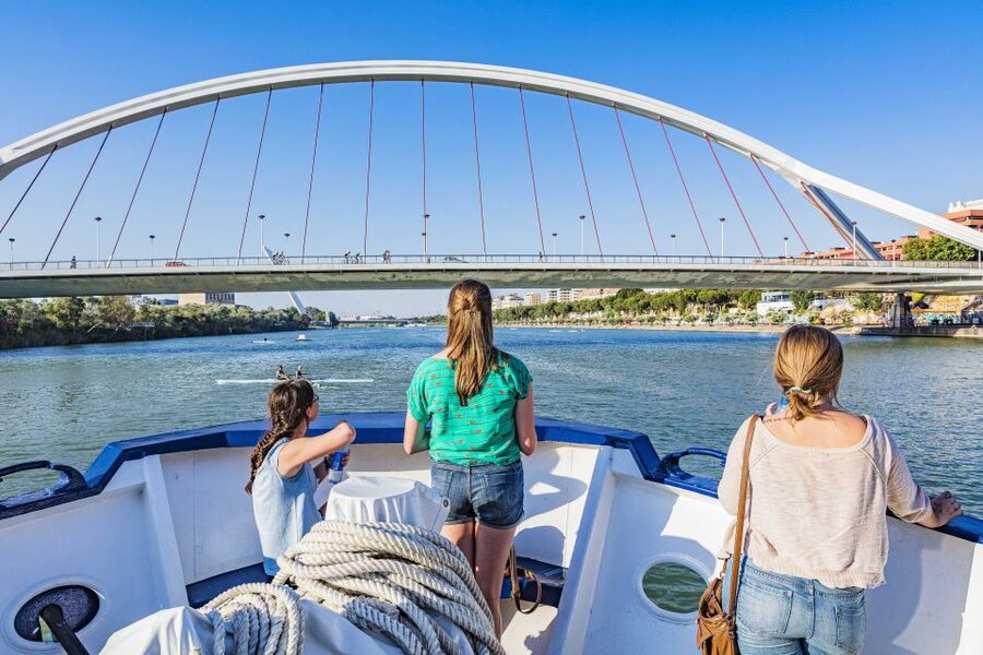 Panoramic Guadalquivir Cruise + Flamenco Show & Walking tour - Why this Sevilla combo actually works