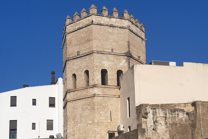 Private 2-Hour City Tour of Seville - Giralda stop: what the bell tower teaches about Muslim and Christian Seville