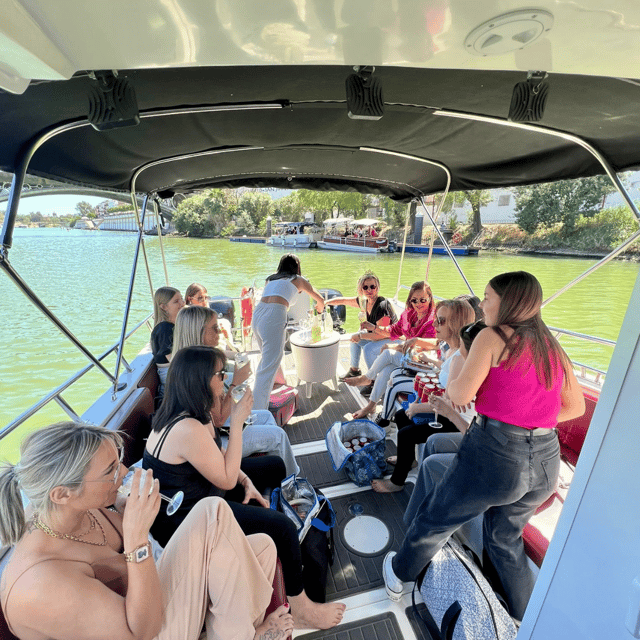 Private boat trip on the Guadalquivir - Captain style, music choice, and the human touch