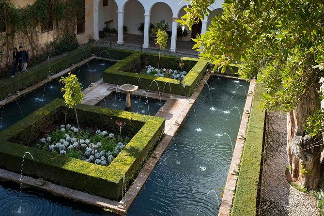 Private Granada Alhambra Tour from Seville - Seville to Granada, the day starts early and stays smooth