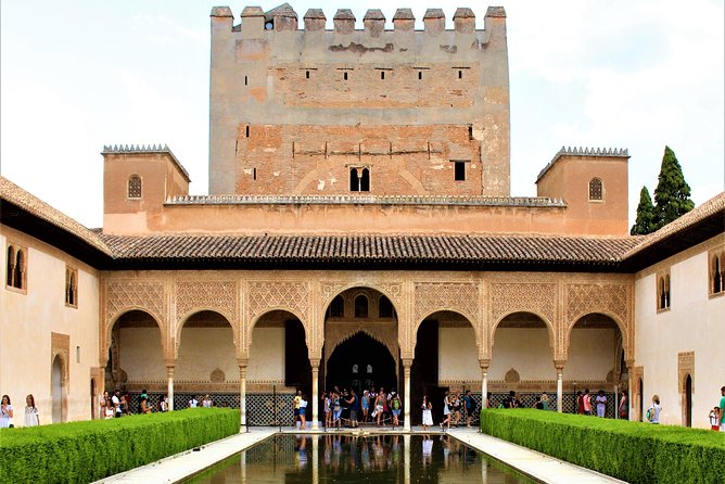 Private Granada Day Trip including Alhambra and Generalife from Seville - Leaving Seville: the ride is part of the story