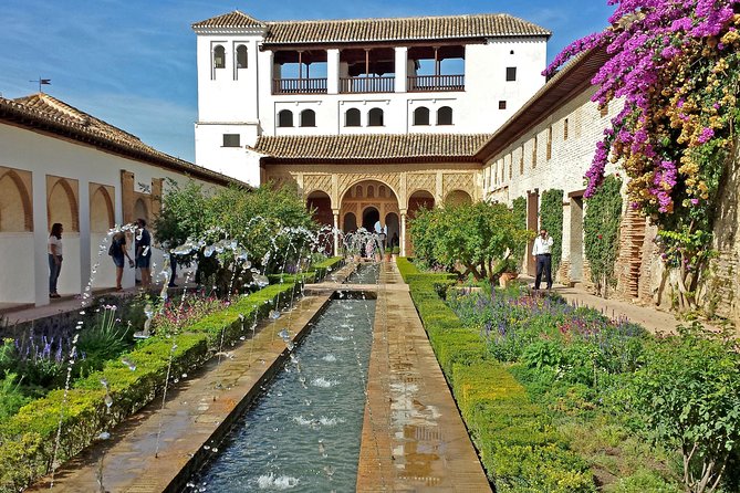 Private Granada Day Trip including Alhambra and Generalife from Seville - Albaicín and the Alhambra viewpoints you came for