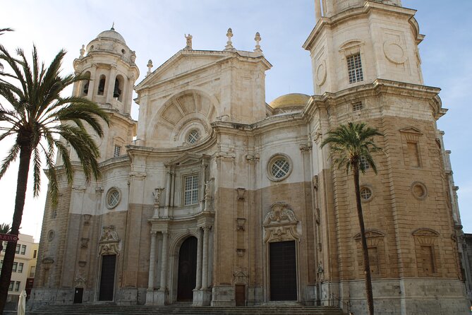 Private Healthy Food Experience and Walking Tour in Cadiz - Plaza San Juan de Dios to Catedral de Cádiz: first the streets, then the view