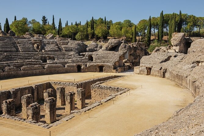 Private Theatrical Journey with Roman Emperor in Italica - Lunch and drinks: the real value check for your Seville day