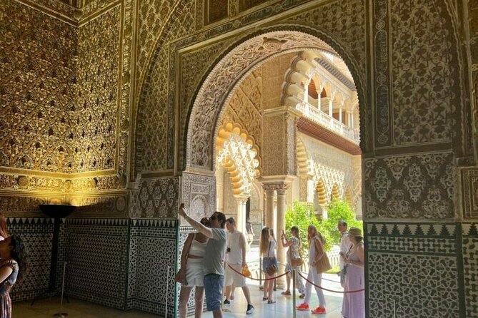 Private Tour Alcazar Seville Cathedral and Giralda Tower Climb - What to bring, and how to avoid small day-killers