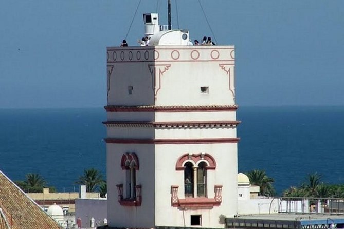 Private Tour around Cadiz including Torre Tavira - Cadiz, tightly packed, with the best viewpoints first