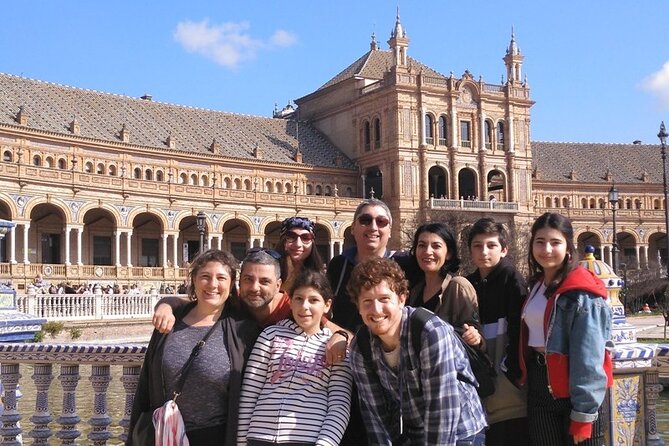 Private Tour Jewish Quarter, center and Plaza de España - Tower del Oro and the Ibero-American Exposition makeover