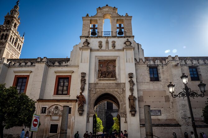 Private Tour Jewish Quarter, center and Plaza de España - Iglesia de Santa Maria la Blanca: where the old synagogue becomes a living church