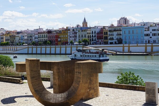 Private tour of Seville highlights - Start at Plaza del Triunfo, Then Use the Views Like a Map
