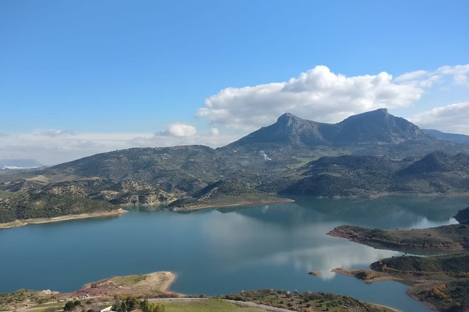 Private Tour Ronda and White Villages from Seville - Zahara de la Sierra: Coffee Time in a White Village