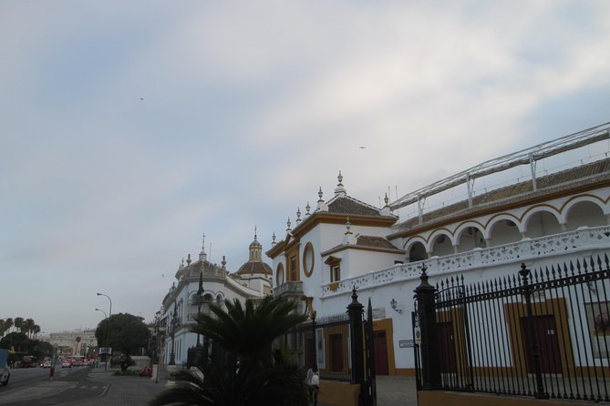 Private tour to the bullring La Maestranza - Isabel and the private-tour format for families, teens, and history lovers