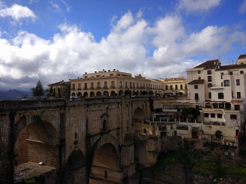 Pueblos Blancos & Ronda: Private Full-Day Tour from Seville - Lunch and Timing: How to Make the Meal Part of the Experience