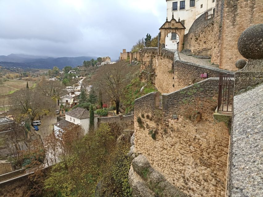 Ronda: Guided Walking Tour with English or Spanish Guide - Key things I’d bet on in this Ronda walking tour