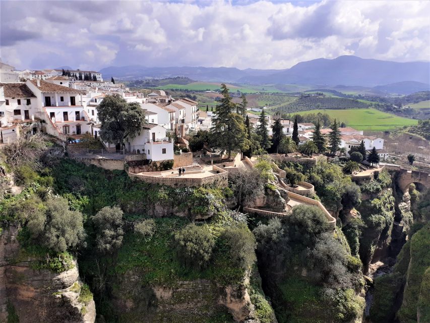 Ronda: Sightseeing Walking Tour - The Collegiate Church Stop: Religious and Architectural Clues