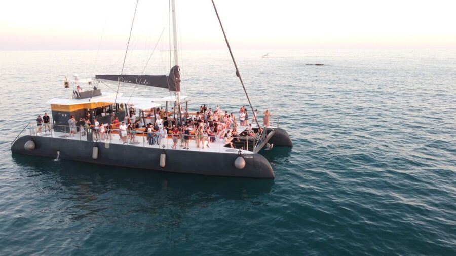 Sancti Petri: Catamaran Cruise with Swim Stop and lunch - Where the trip starts: Port of Sancti Petri and the Al Barco desk