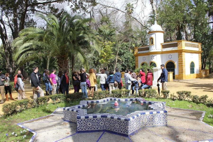 Secrets of Maria Luisa Park and Plaza de Espana - Plaza de España in 25 minutes: what to focus on so it feels worth it