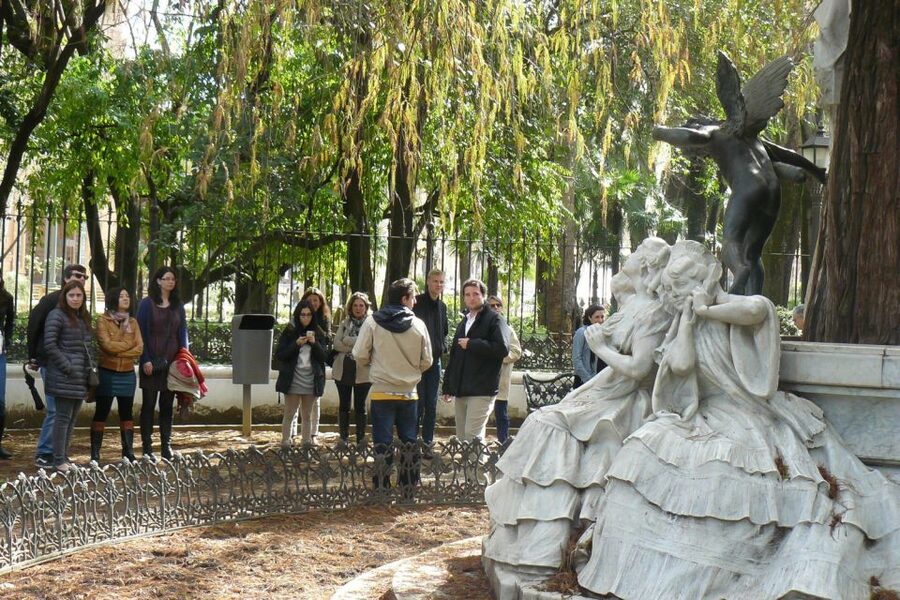 Secrets of Maria Luisa Park and Plaza de Espana - The design logic: Forestier, Aníbal González, and garden water