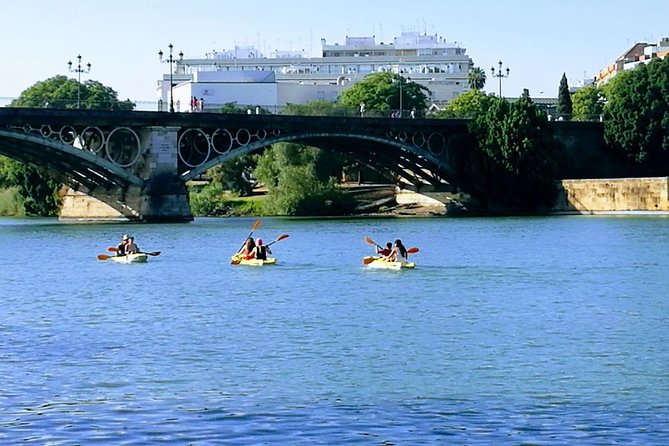Sevilla 2 Hour Kayaking Tour on the Guadalquivir River - Meeting at RemoSevilla: how to make the start painless