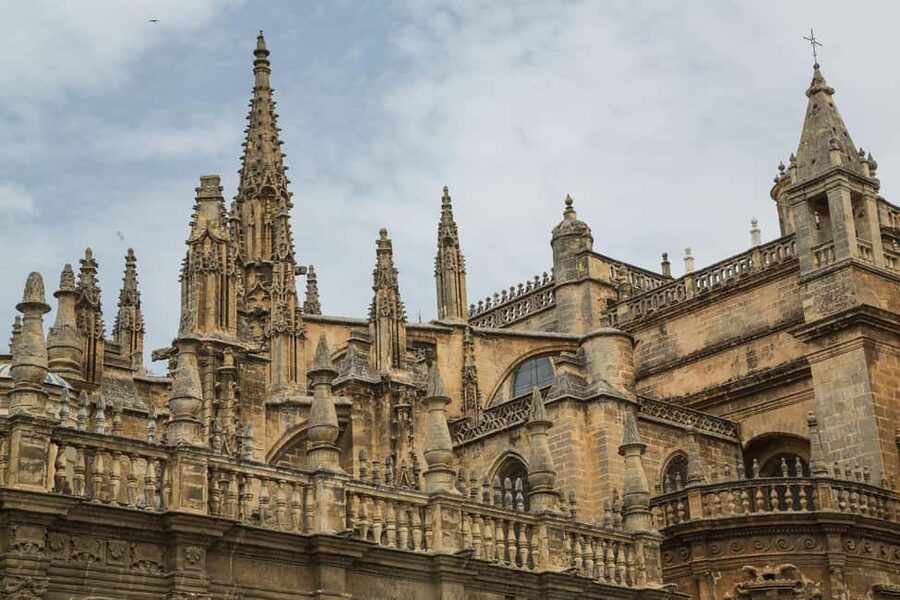Sevilla Full-Day trip from Granada - Learning Seville through the Almohad Empire connection