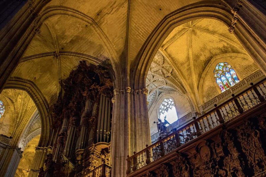Sevilla Full-Day trip from Granada - Sevilla Cathedral and the Giralda tower: the core guided experience