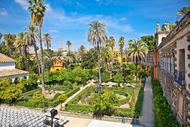 Sevilla: Guided tour to the Alcazar + Cathedral and Giralda - Guides and Headsets: The Quality Factor You’ll Feel Immediately