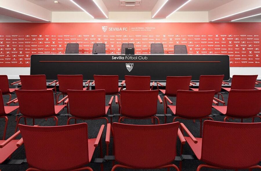 Sevilla: Ramón Sánchez Pizjuán Stadium Entry Ticket - Locker Room and Tunnel to the Pitch: The Most Emotional Moment